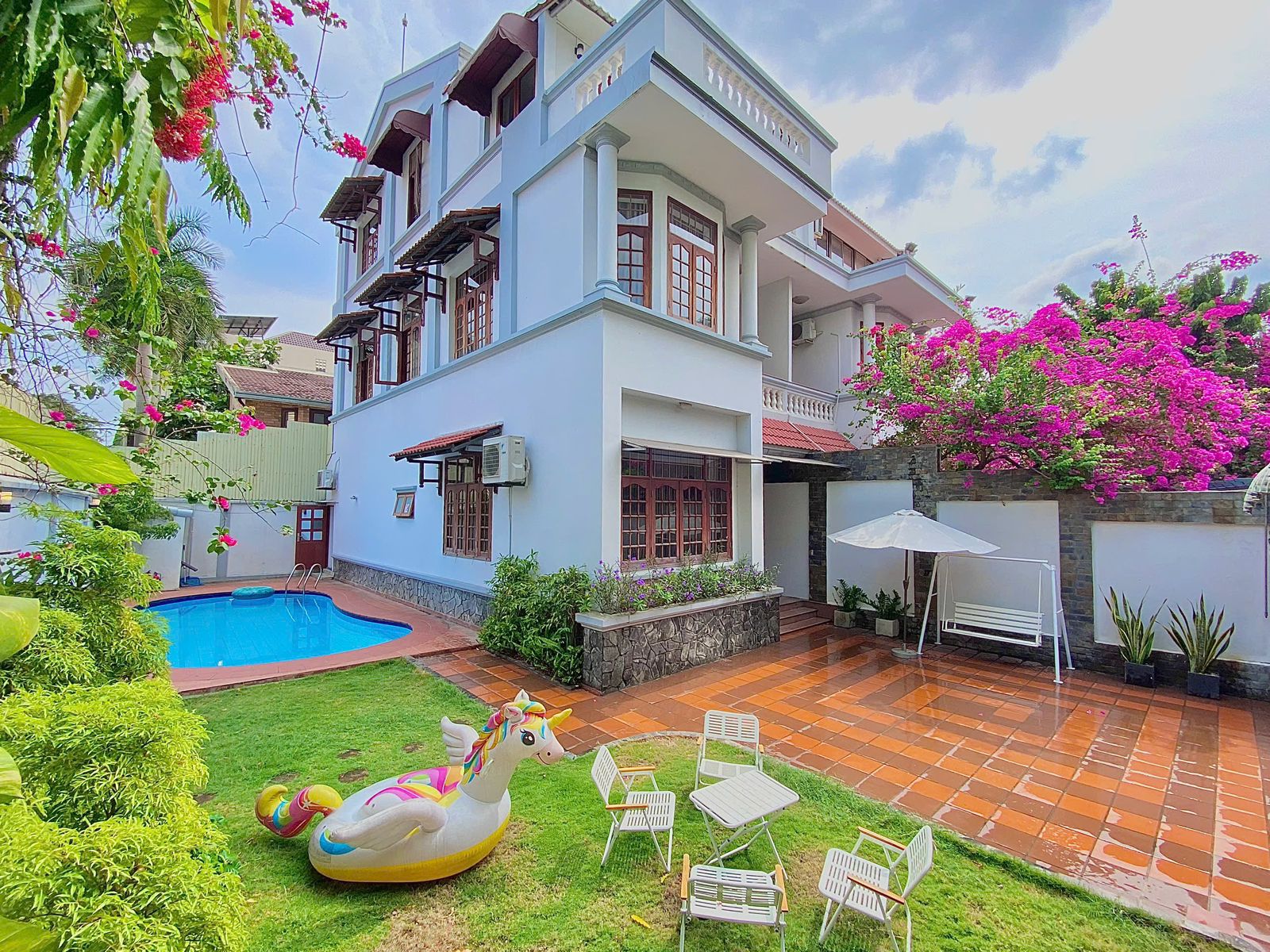 Villa For Rent R158370