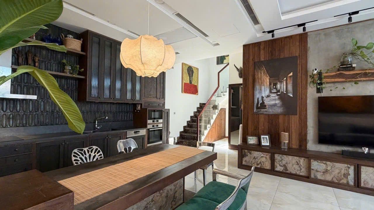 Villa For Rent R194578