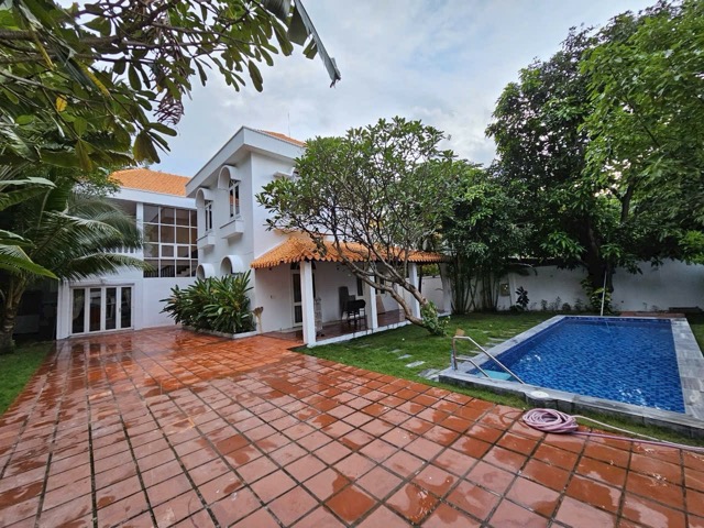 Villa For Rent R777230