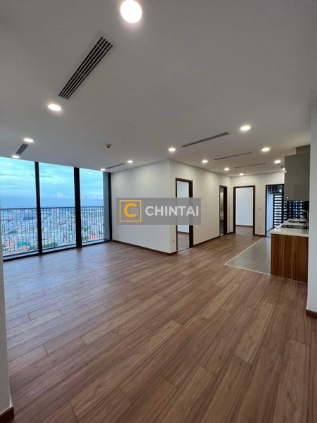 Căn hộ Eco Green Sài Gòn thiết kế 3 phòng ngủ, nội thất cơ bản.