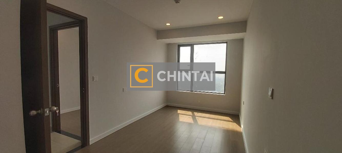 Căn hộ River Panorama tầng cao, ban công hướng Nam.