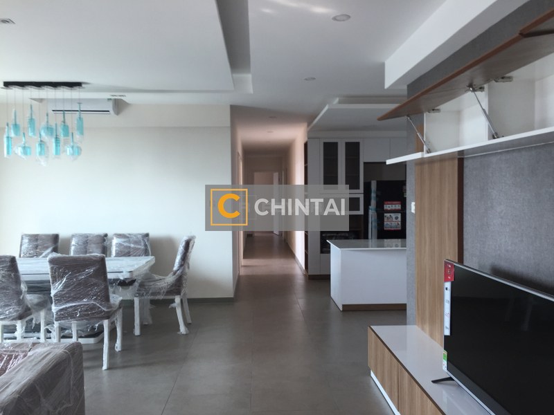 Căn hộ Riviera Point đầy đủ nội thất diện tích 188m².