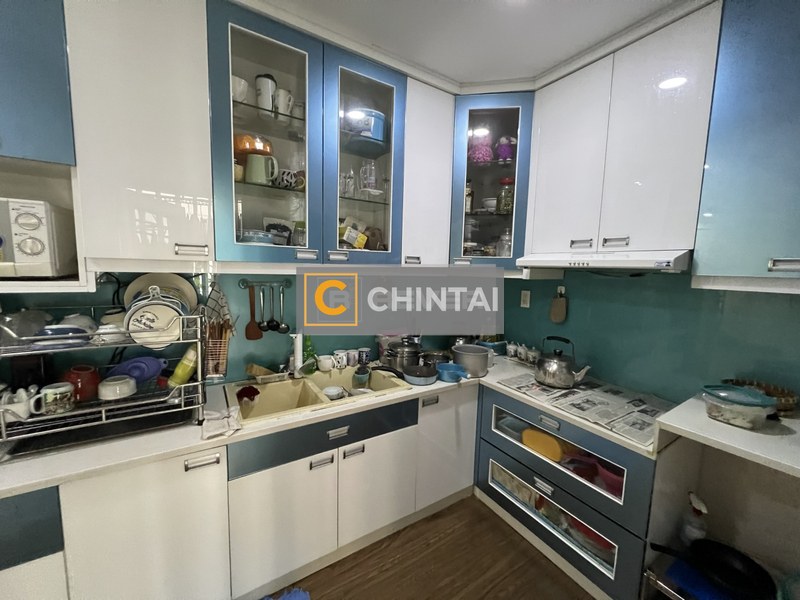 Căn hộ Scenic Valley có 2 phòng ngủ, đầy đủ nội thất.