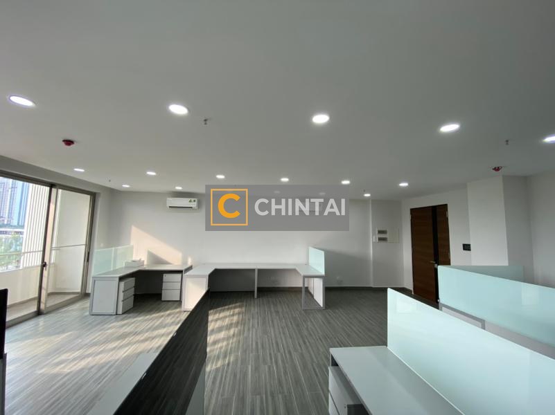 Căn hộ shop-house Phú Mỹ Hưng Midtown, nội thất văn phòng cơ bản.