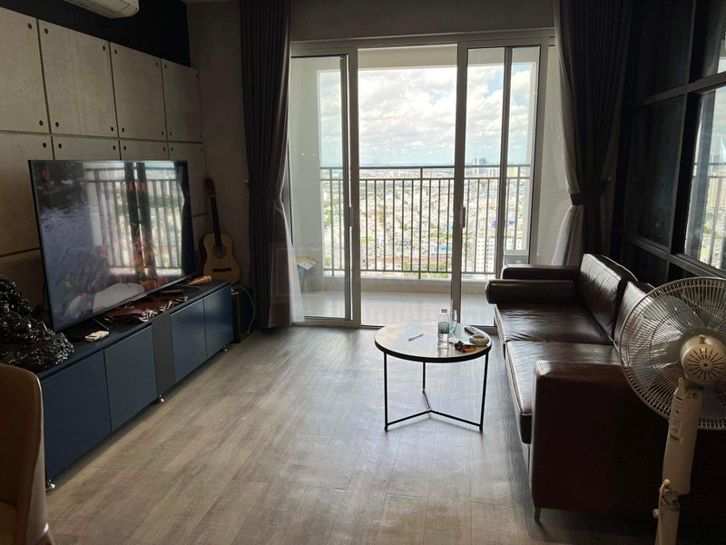 Căn hộ Sunrise Cityview tầng cao view thoáng mát, đầy đủ nội thất.