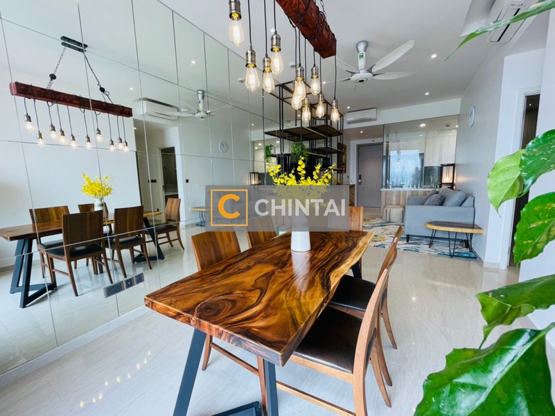 Southwest-Facing Q2 Thao Dien Apartment, 100.43m²