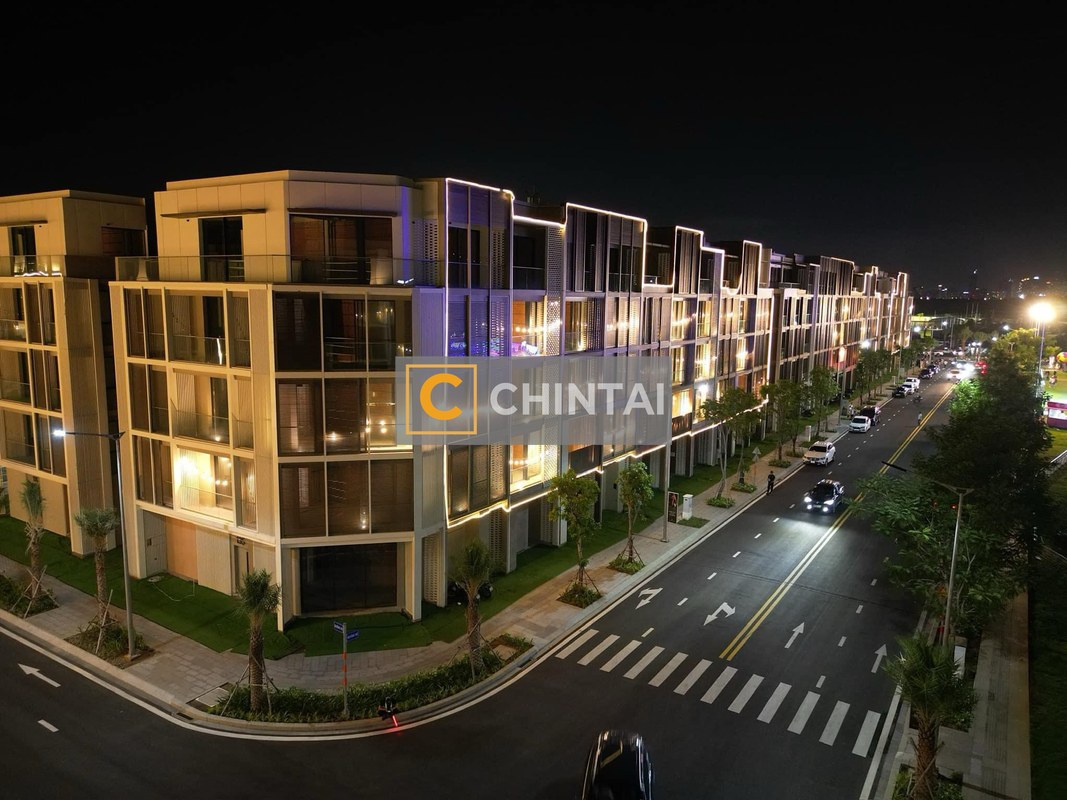 Townhouse at The Global City, 95 m²