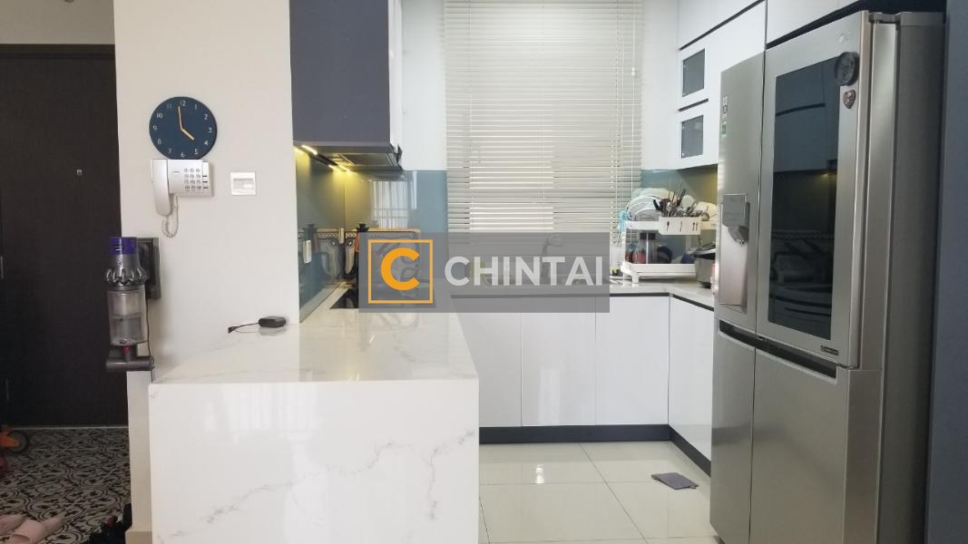 Căn hộ cao cấp The Sun Avenue tầng 25 view sông thoáng mát vô cùng.