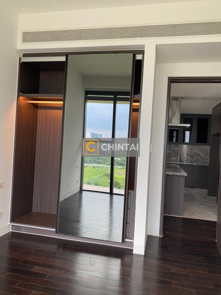 Căn hộ Empire City hướng ban công tây nam nội thất cơ bản diện tích 155.6m²