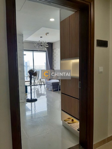 Căn hộ Masteri An Phú hướng ban công đông nam đầy đủ nội thất