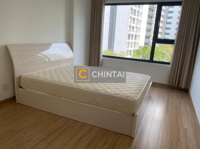 Căn hộ New City Thủ Thiêm hướng cửa Tây Bắc, đầy đủ nội thất.