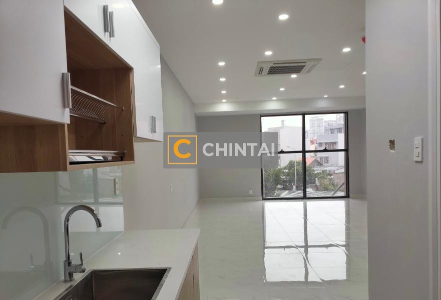 Căn hộ Officetel The Sun Avenue hướng cửa Đông Nam, nội thất đầy đủ.