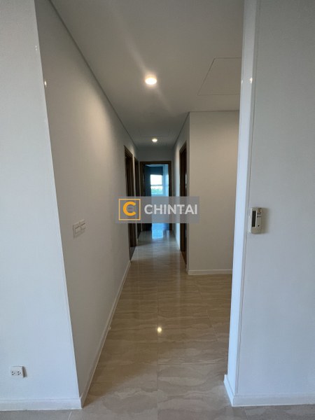 Căn hộ Sadora Apartment hướng ban công đông nội thất cơ bản diện tích 106m²
