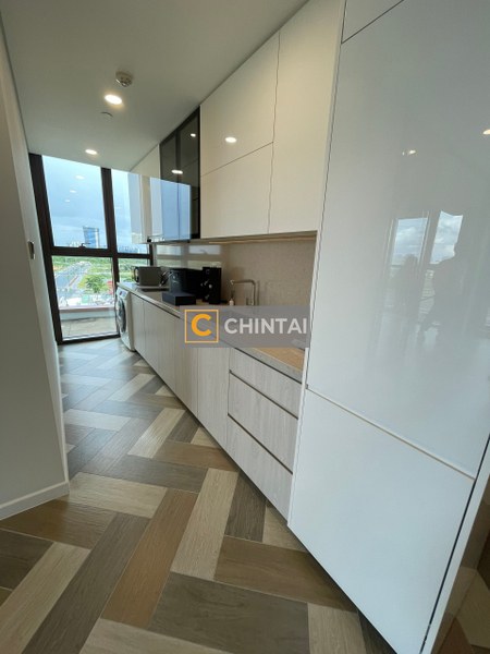 Căn hộ The Metropole Thủ Thiêm tầng 8 cửa hướng Đông Bắc, view thoáng mát.