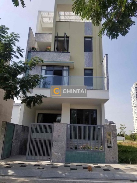 Nhà phố khu Saigon Mystery Villas diện tích đất 140m2 rộng thoáng.