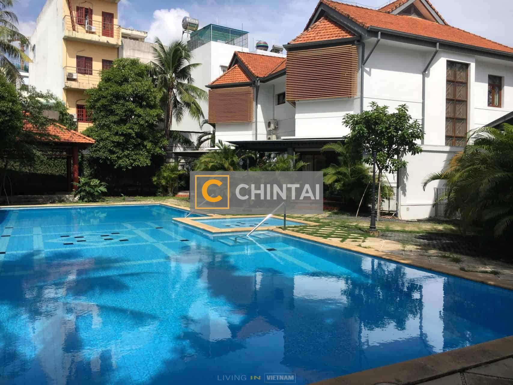 Unfurnished 3 Bedrooms Villa In Small Compound Near The Vista An Phu For Rent.