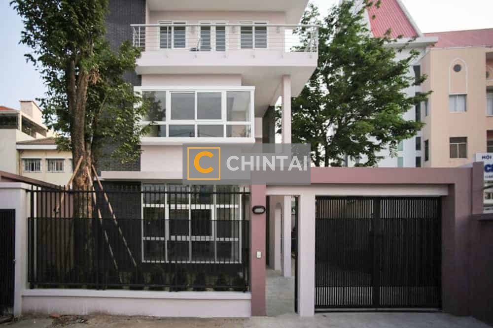 Well-Built And Unfurnished House In Tran Nao For Rent.