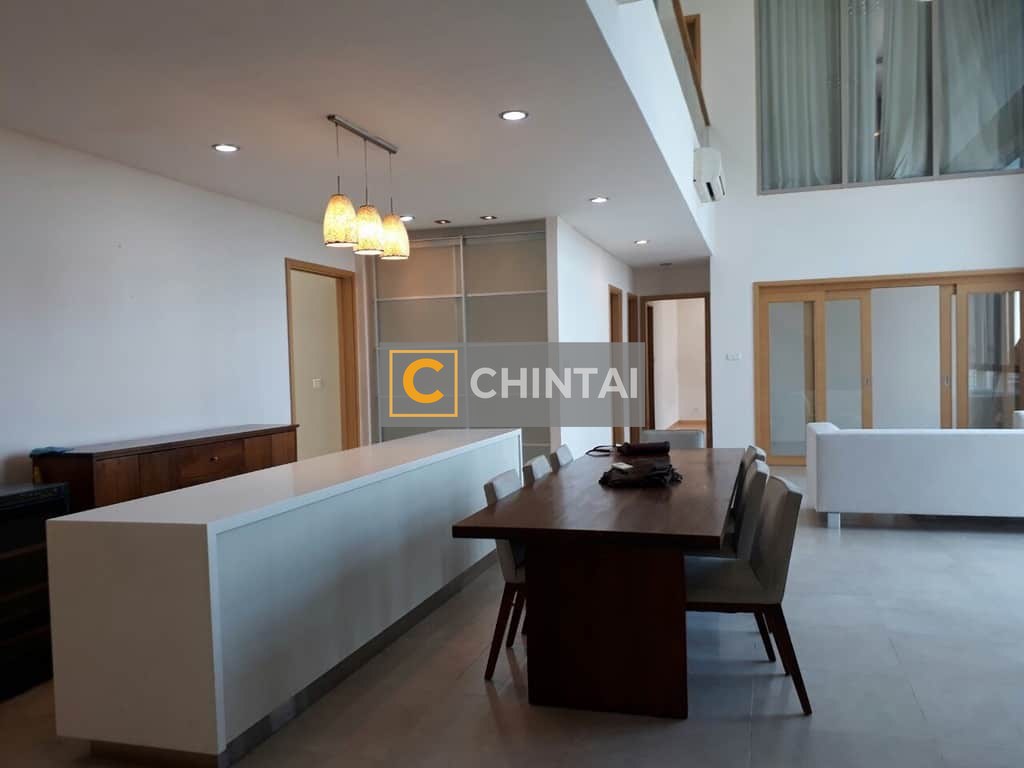 Penthouse Vista For Rent, 5 Bedrooms, Basic Furniture.