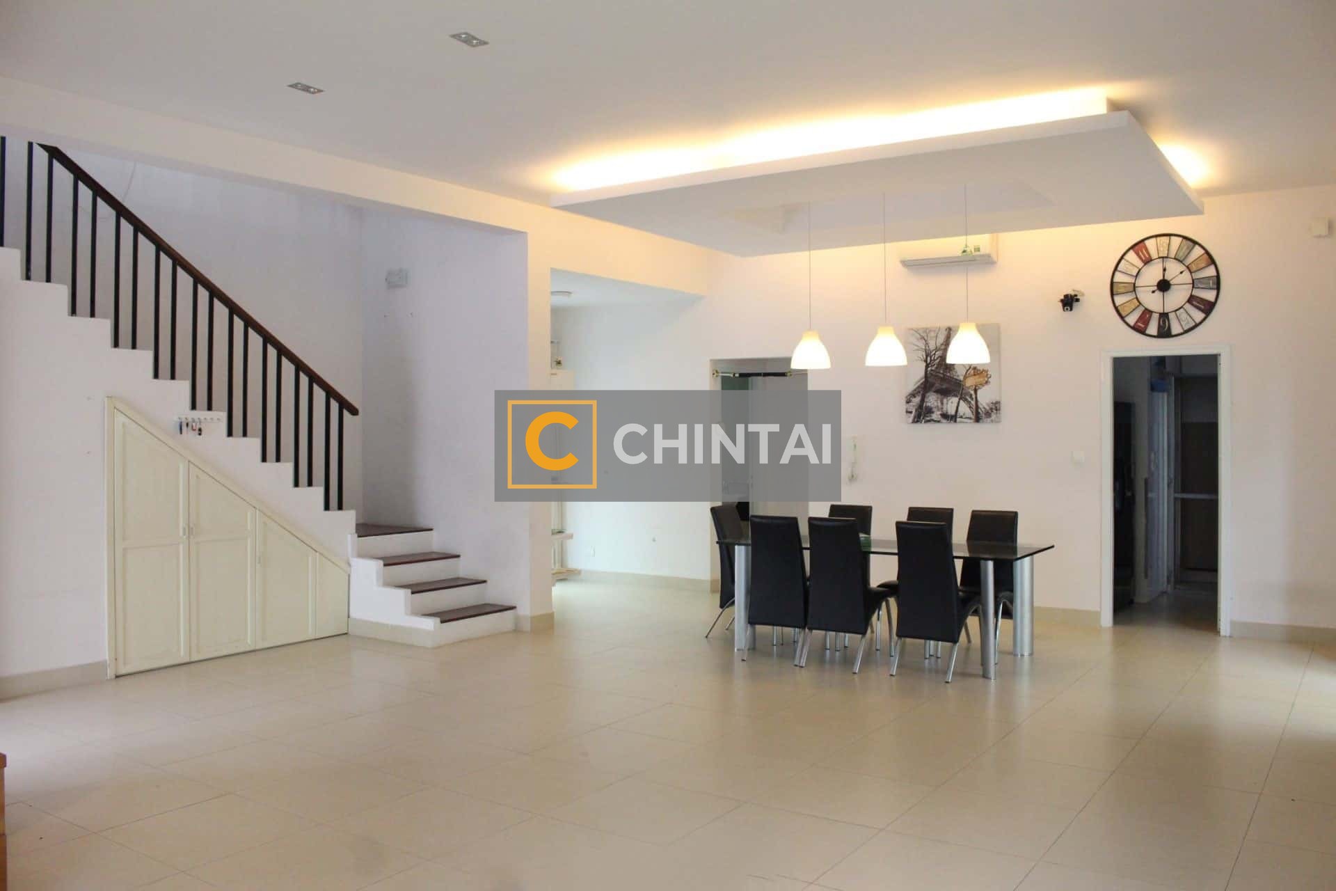 Fair-Sized 5 Bedrooms Villa Of Two Floors, And Located At Secluded Compound.