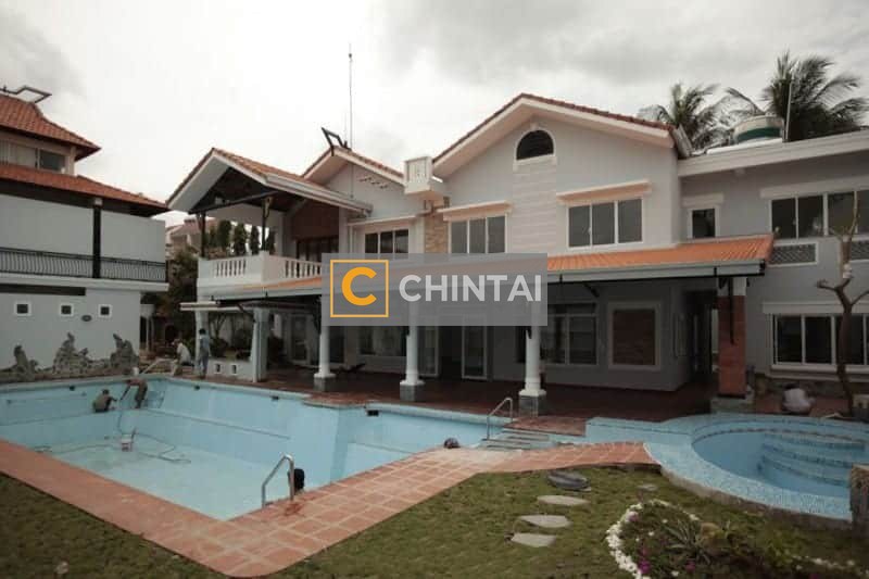 Large Dwelling With Nice Garden And Pool For Rent In Thao Dien