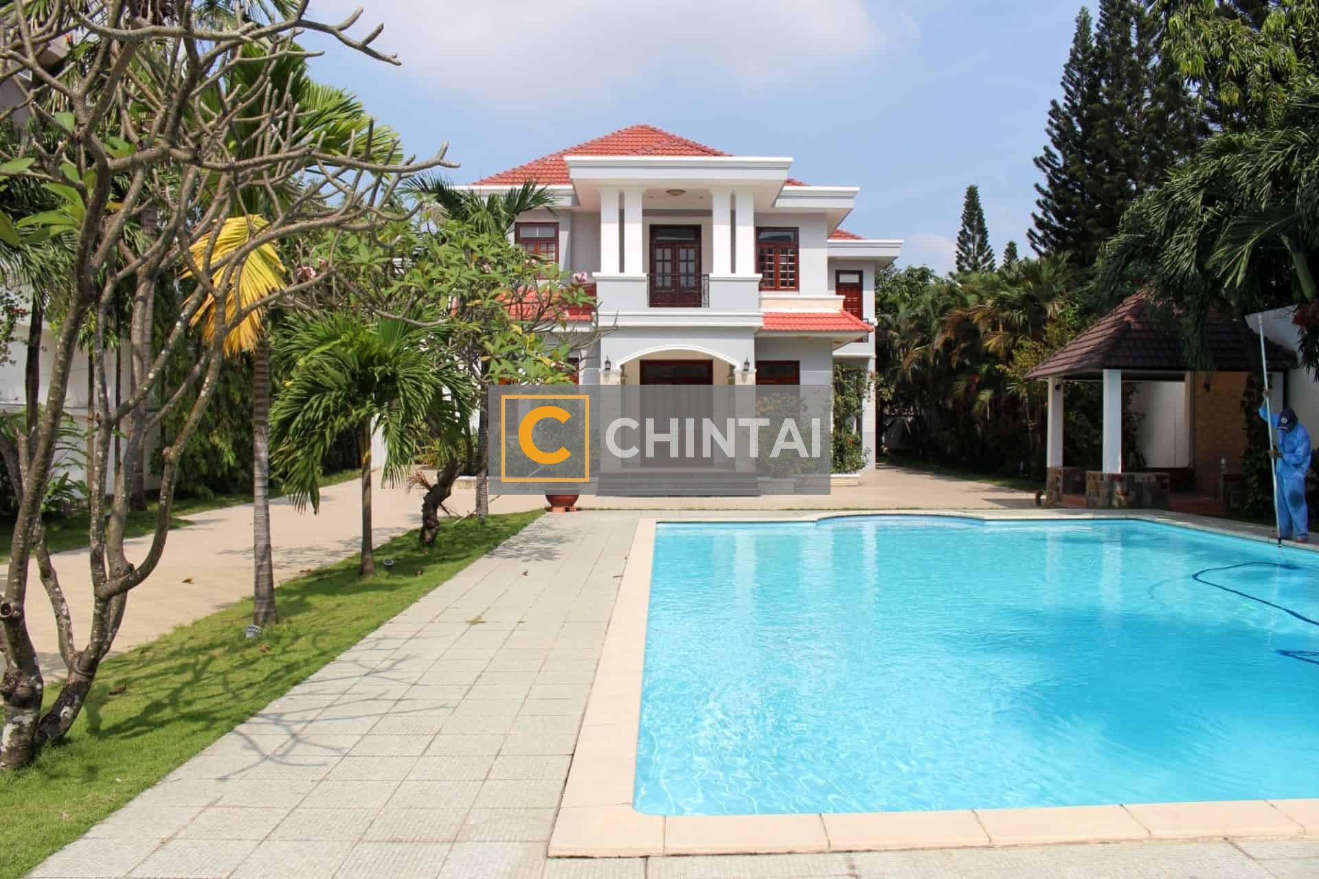 Luxurious Villa For Rent Near ISHCMC School With Massive Courtyard
