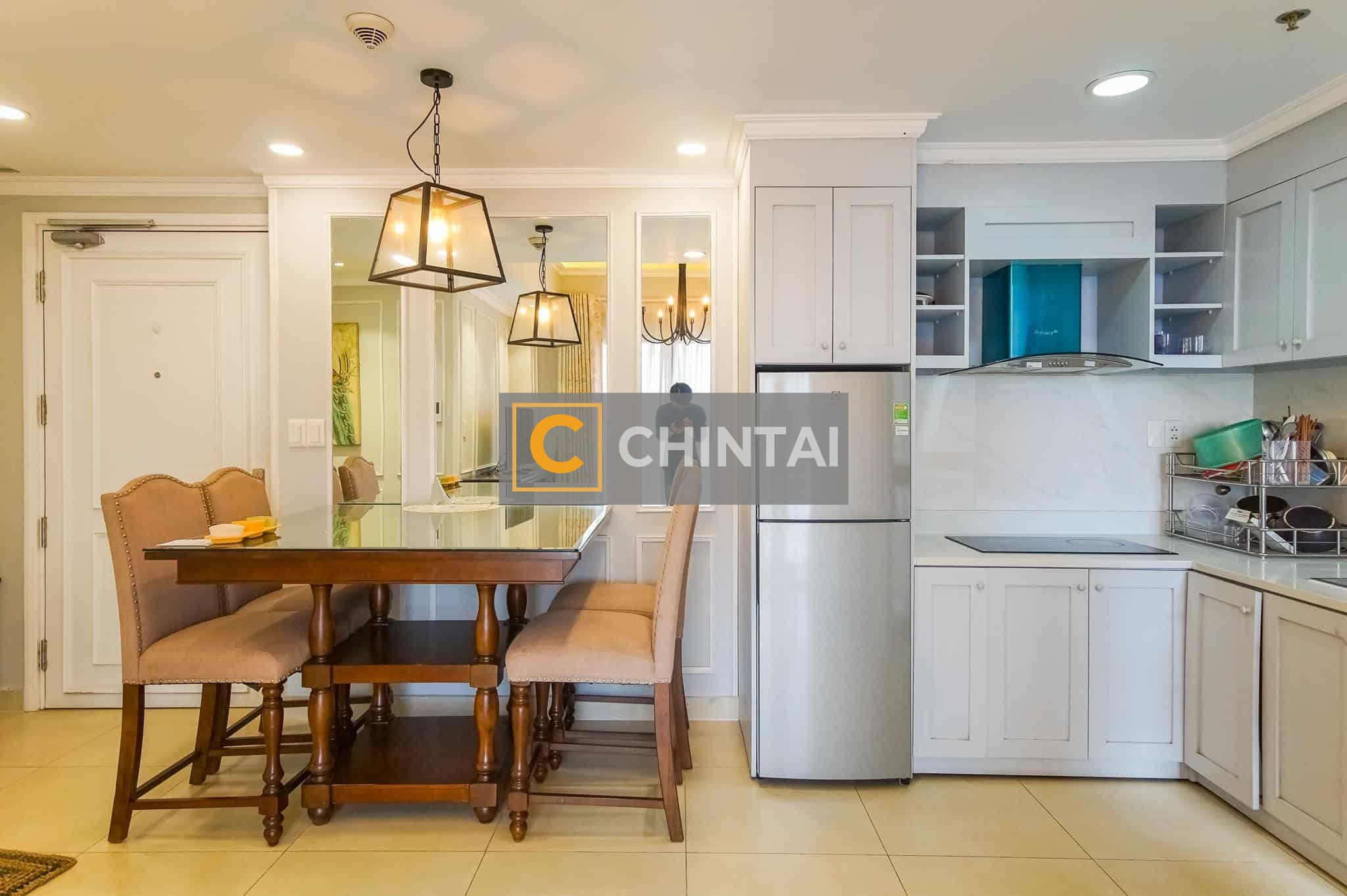 Amazing 2 Bedrooms With Cozy Decoration And Inexpensive Rental