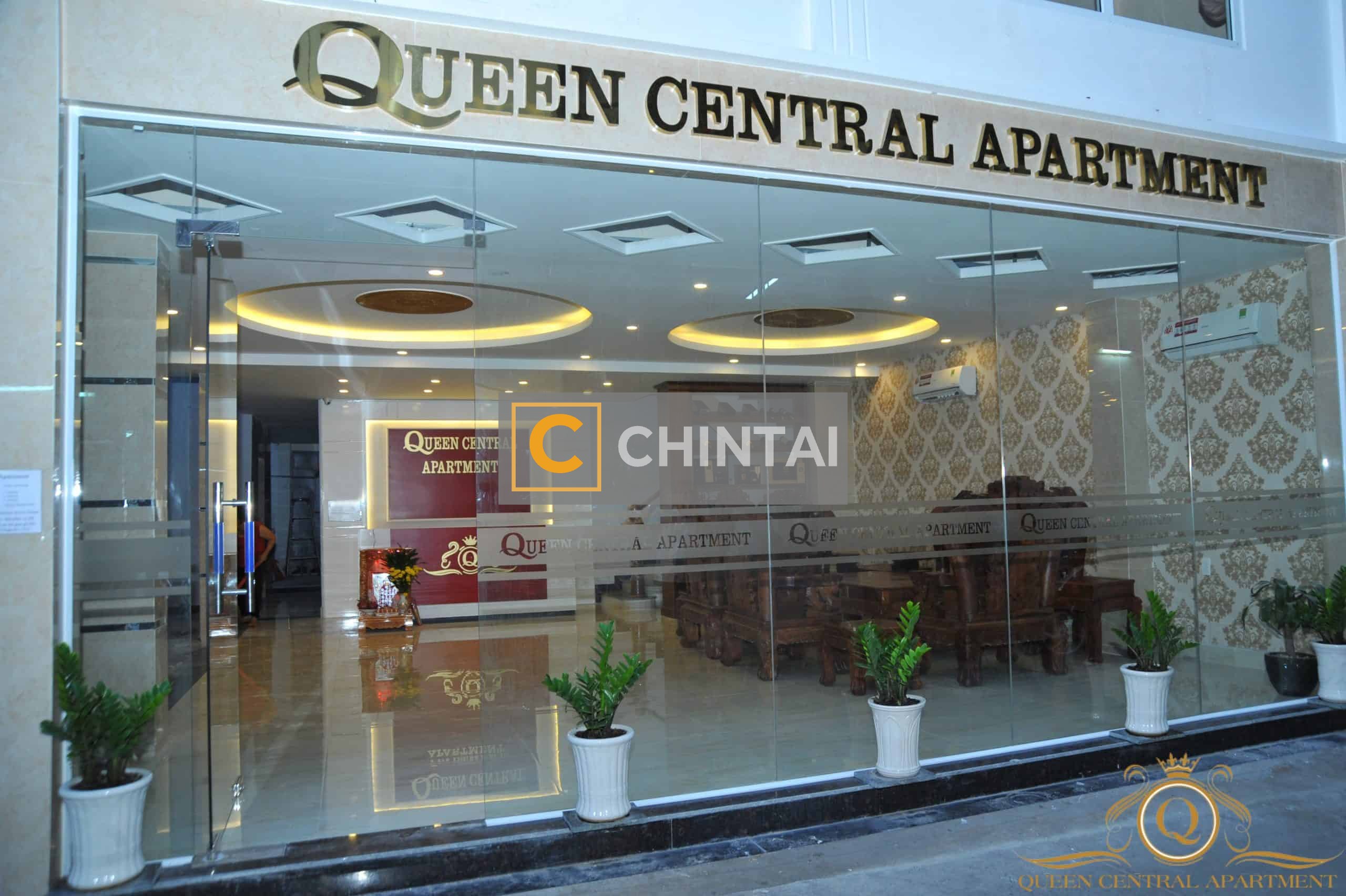 Queen Central Park District 1 Serviced Apartment