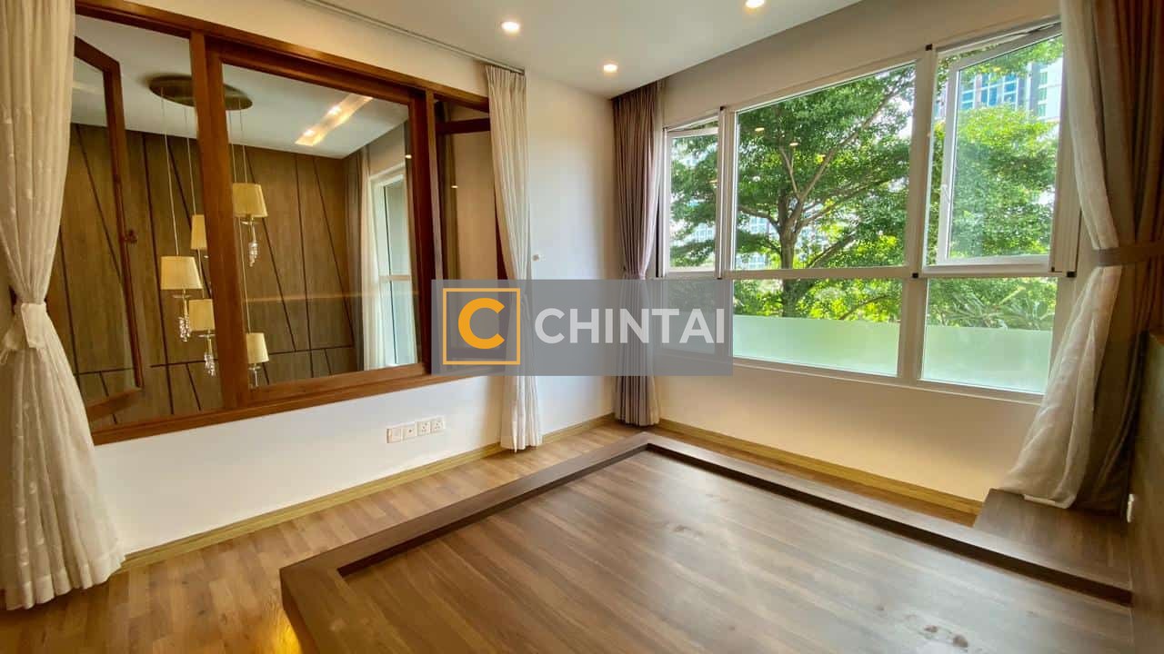 Fantastic Vista Verde Duplex Apartment | Private Terrace, Beautiful Decor
