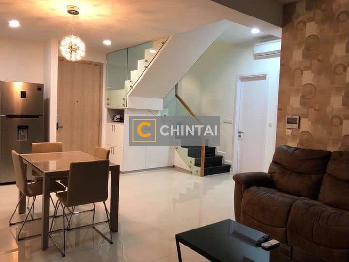 Breathtaking DUPLEX Estella Heights For Rent