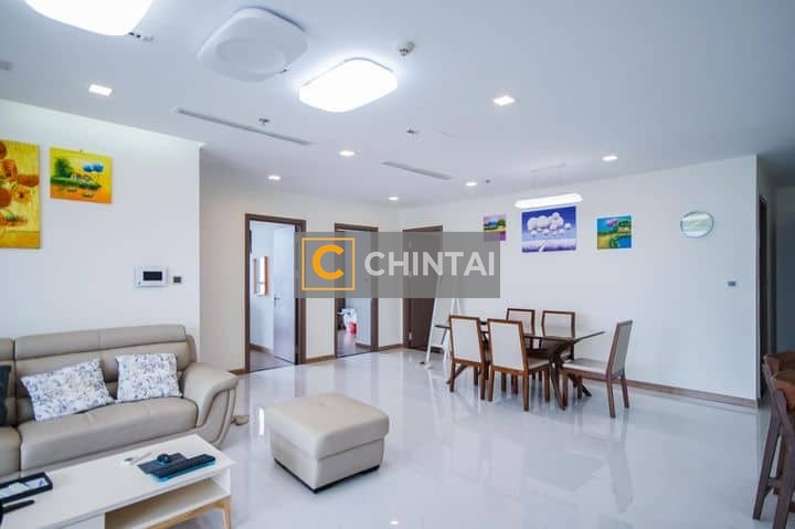 High-Floor Vinhome Park 3 Fully Furnished Apartment For Rent