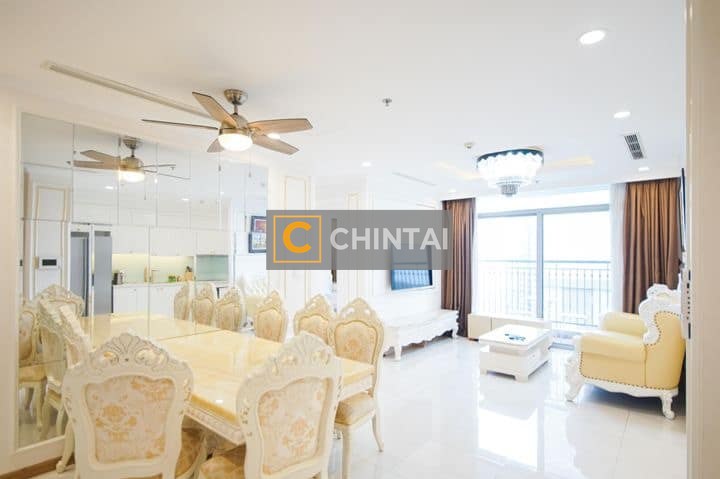Neo-Classical Style 03 Bedrooms Unit In Vinhome Landmark 4