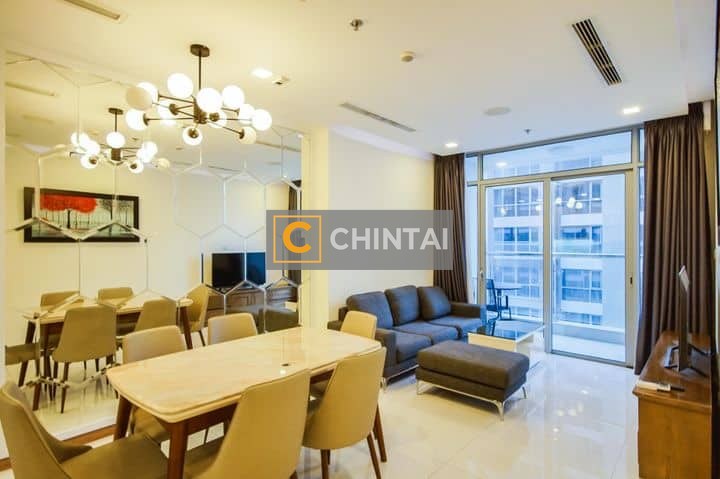 Park 6 Vinhome High-Floor Apartment For Rent