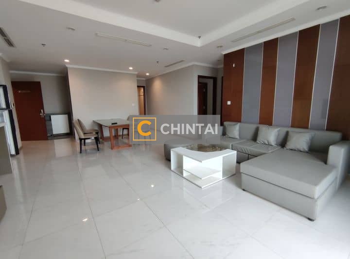 Semi-Furnished 04 Bedrooms Apartment For Rent In Vinhome Central