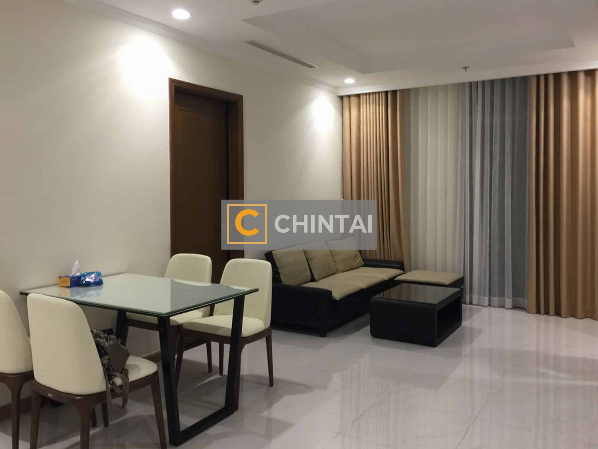 V1441 Landmark 01 Cozy 02 Bedrooms High Floor