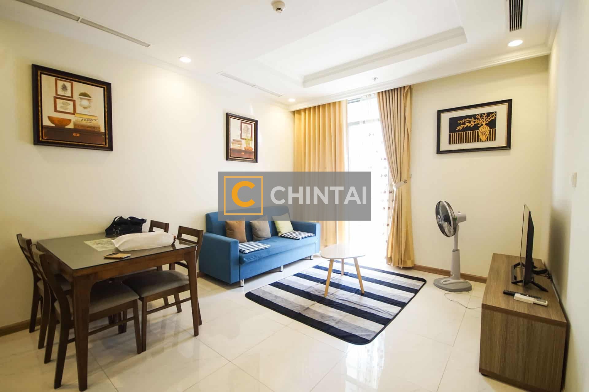 V3852 Central 03 Middle Floor 02 Bedrooms