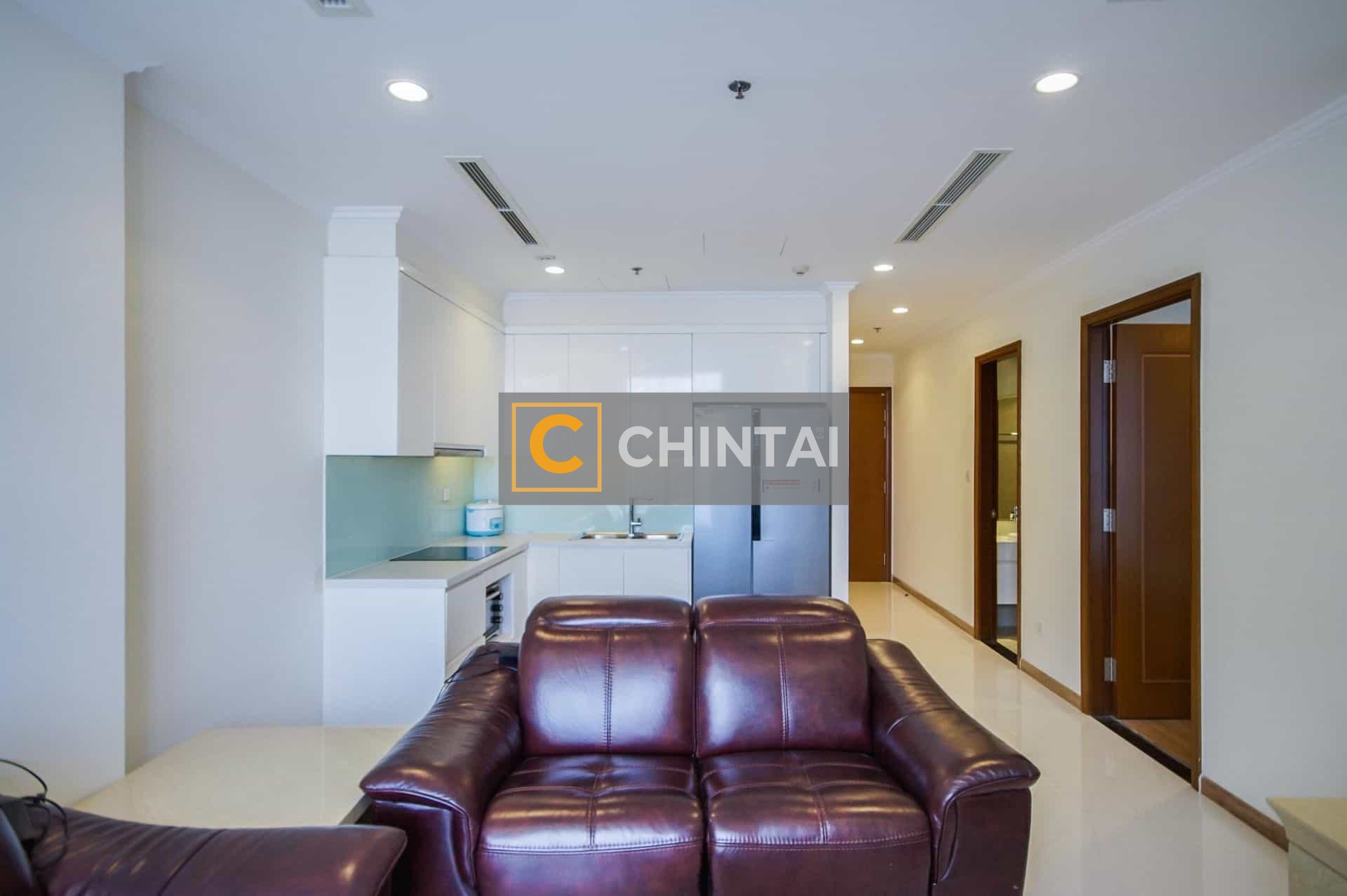 V4272 01 Bedrooms Landmark 3 Apartment