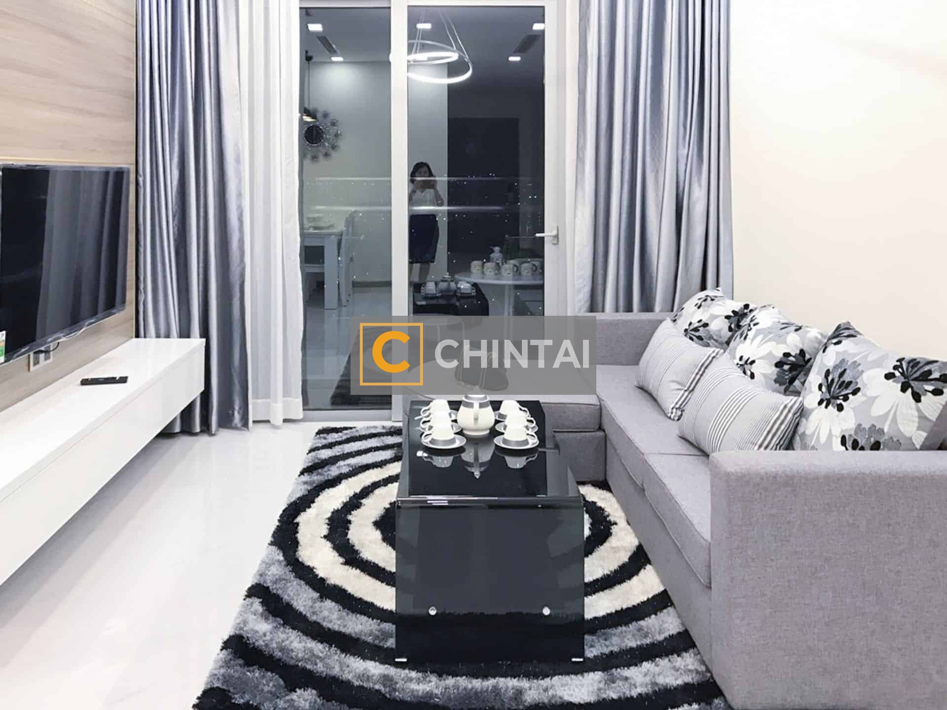 V944 Vinhomes Park 7 Apartment For Rent