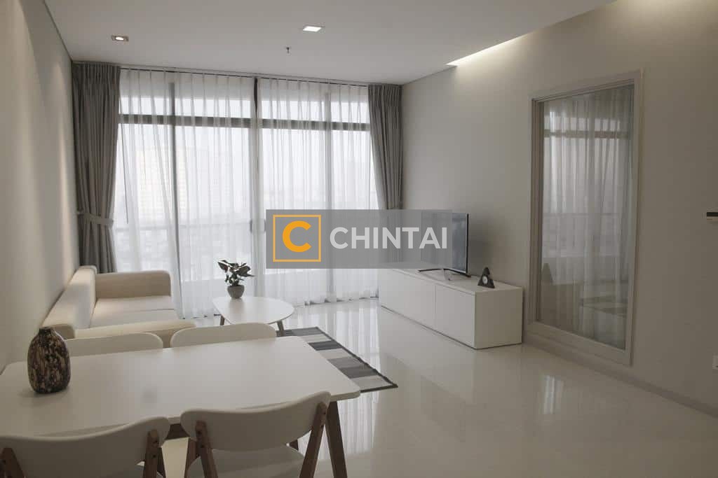 Elegant City Garden Apartment For Rent