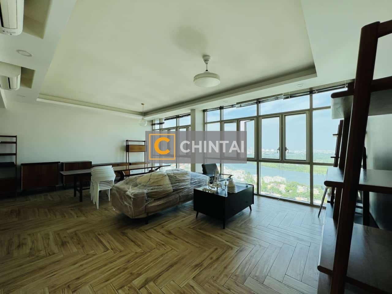 Newly Refurnished Rare 04 Bedroom Riverview In Vista An Phu