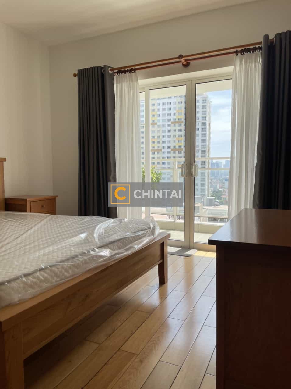 River Garden 2 Bedrooms Apartment For Rent With Light Colored Wooden Furniture