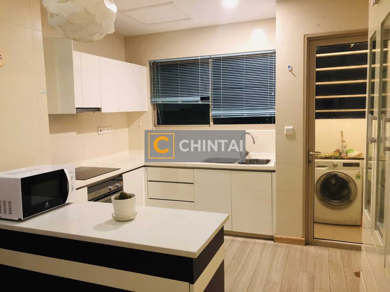 Middle Floor High Way View 02 Bedrooms Unit Reasonable Price