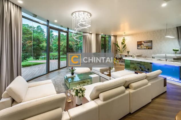 Villa In Tran Ngoc Dien Street WIth Huge Front Yard And Nice Interior