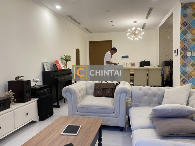 Landmark Plus 03 Bedrooms High Floor Apartment VC603