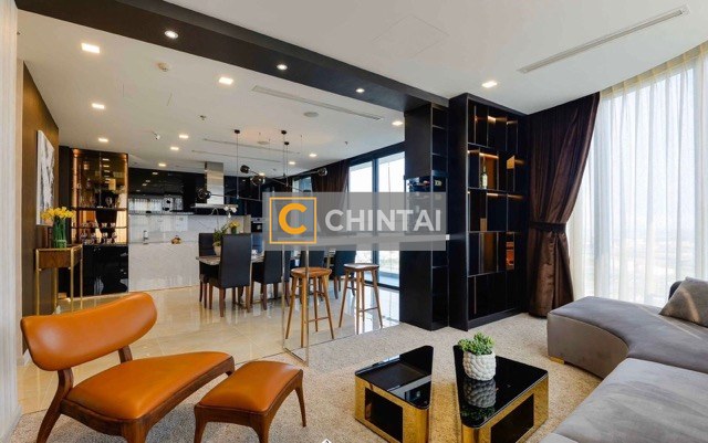 Sizable 03 Bedrooms Vinhome Golden River For Rent VG503