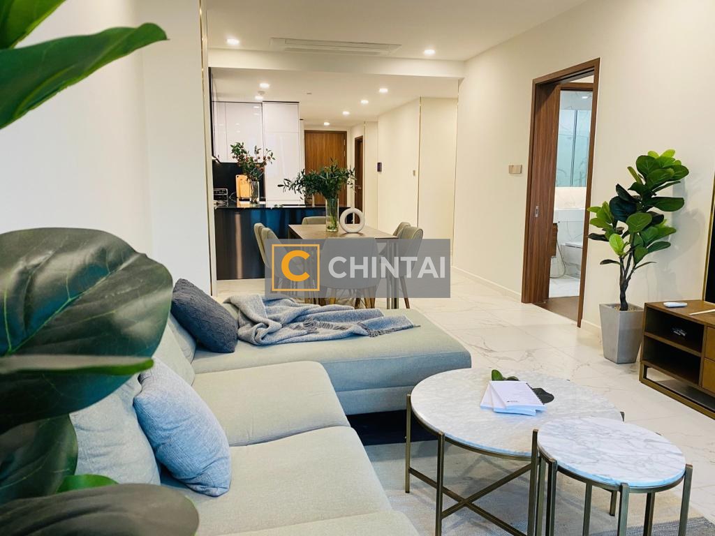 Experience Comfort & Style: 3 Bedroom Metropole Apartment, Fully Furnished