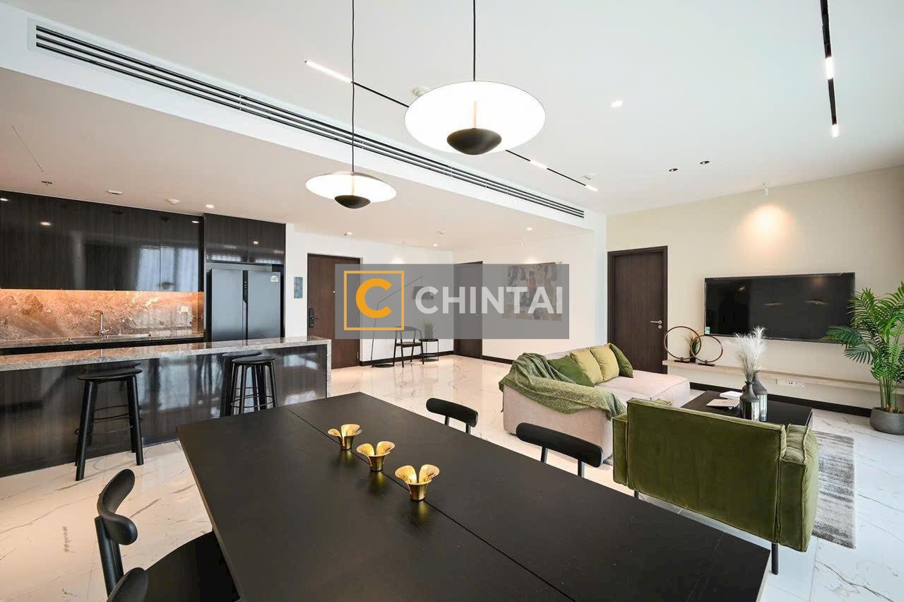 Luxury Awaits! Impeccably Furnished 3 Bedroom Apartment for Rent
