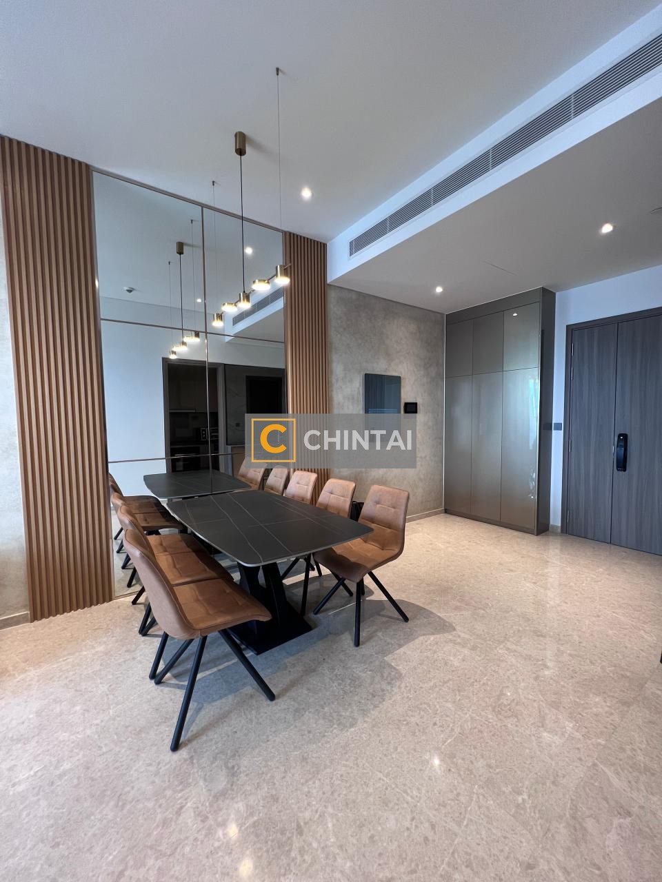 Modern Elegance: Chic 3 Bedroom Apartment With City Views The MarQ