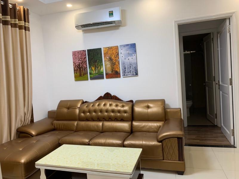 Căn hộ Florita tầng cao, hướng Tây Bắc, view nội khu hồ bơi.