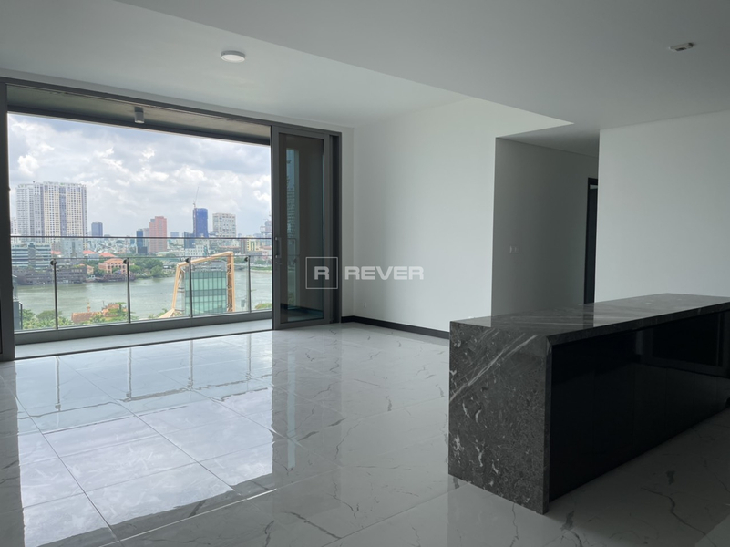 3-Bedroom Apartment With Direct River View In Empire City