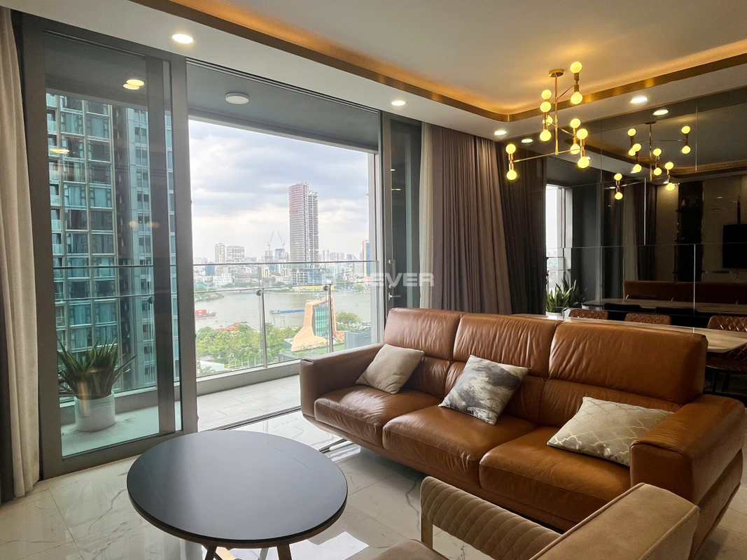 Empire City Southwest-Facing Apartment, 127m²